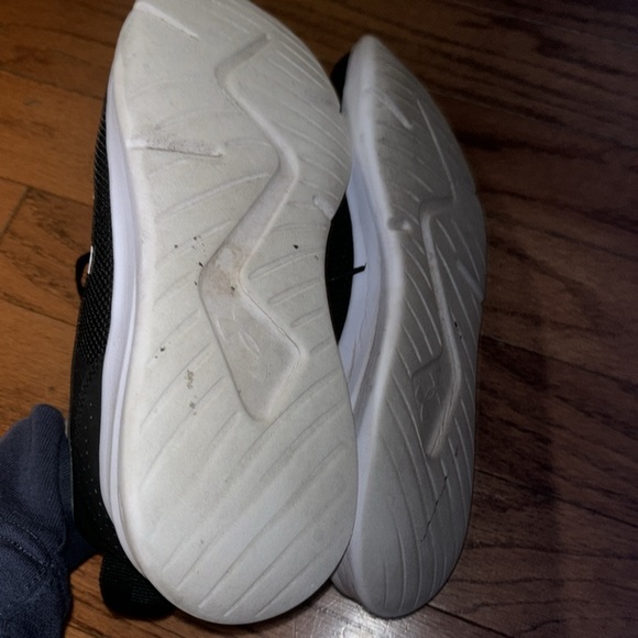 Under Armour shoes - Picture 5 of 6